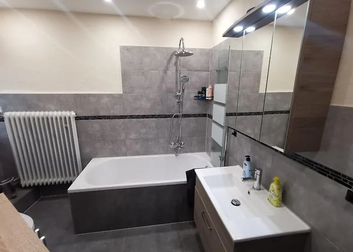 Am Kirchberg - 1 Homestay Daun